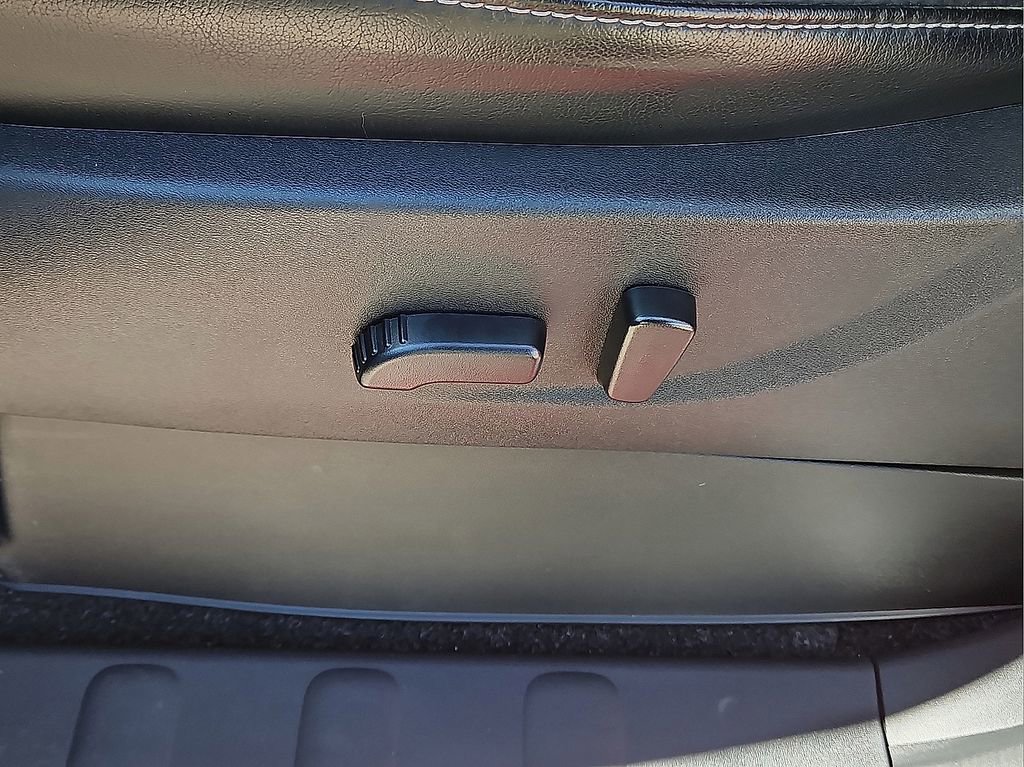 Used 2024 Nissan Frontier SL AWD/4WD image 16