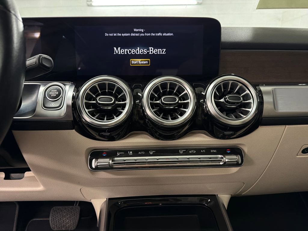 Used 2023 Mercedes-Benz GLB 250 image 22