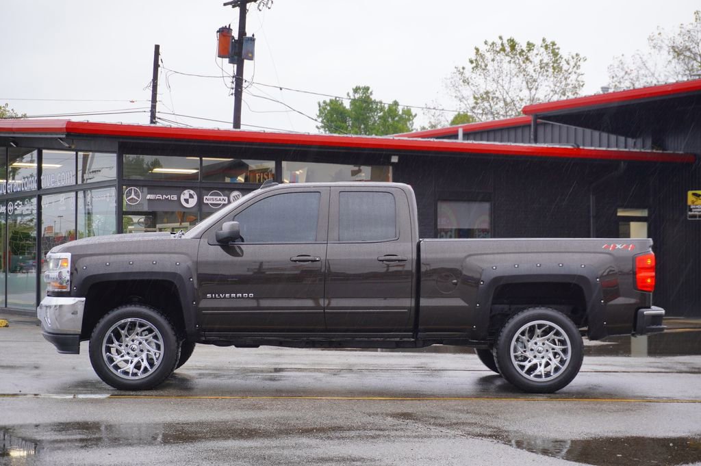 Used 2018 Chevrolet Silverado 1500 LT w/ All Star Edition image 4
