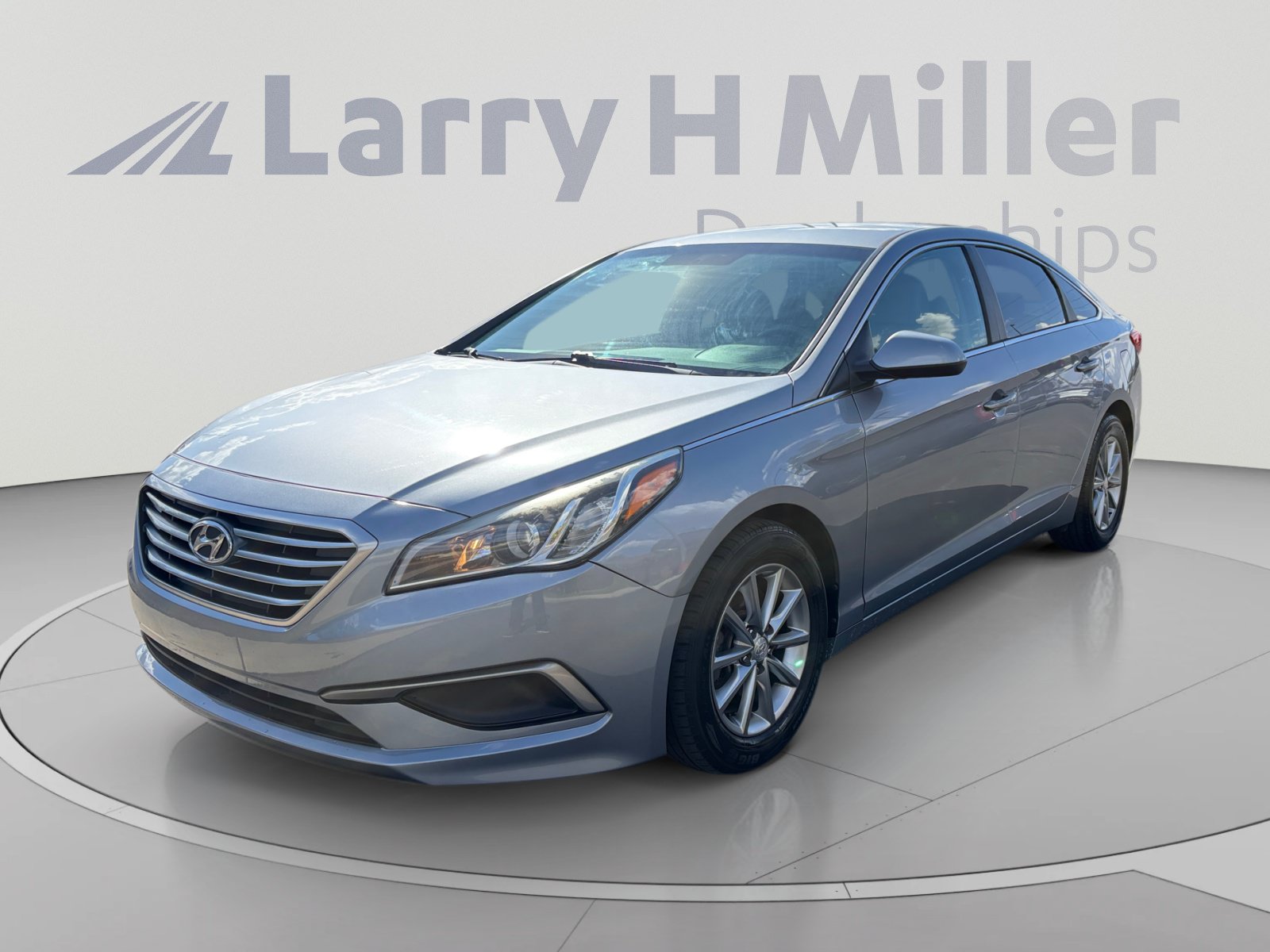 Used 2016 Hyundai Sonata SE FWD image 1