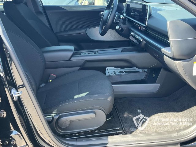 Used 2024 Hyundai Ioniq 6 SE RWD image 28