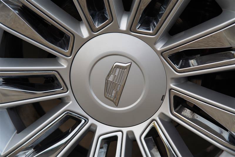 Used 2018 Cadillac Escalade ESV Platinum AWD/4WD image 15