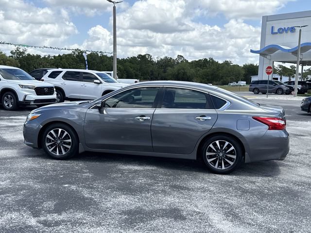 Used 2016 Nissan Altima 2.5 SL w/ 2.5 Technology Package FWD image 10