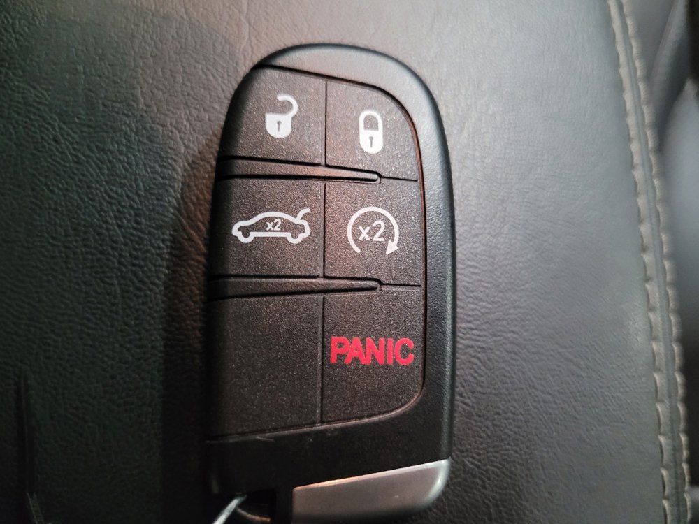 Used 2020 Jeep Cherokee Limited AWD/4WD image 32