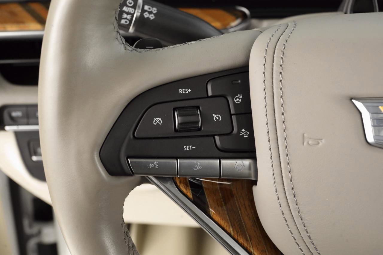 Used 2023 Cadillac Escalade Sport Platinum w/ LPO, ONYX Package AWD/4WD image 15