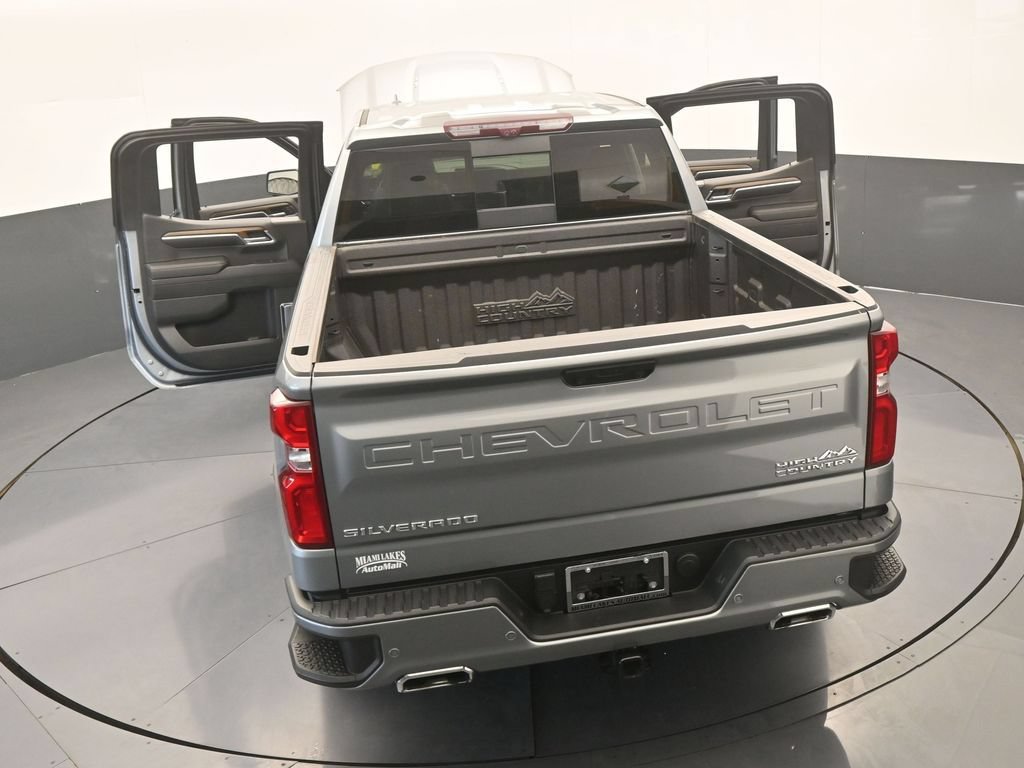 Used 2024 Chevrolet Silverado 1500 High Country w/ Technology Package AWD/4WD image 82