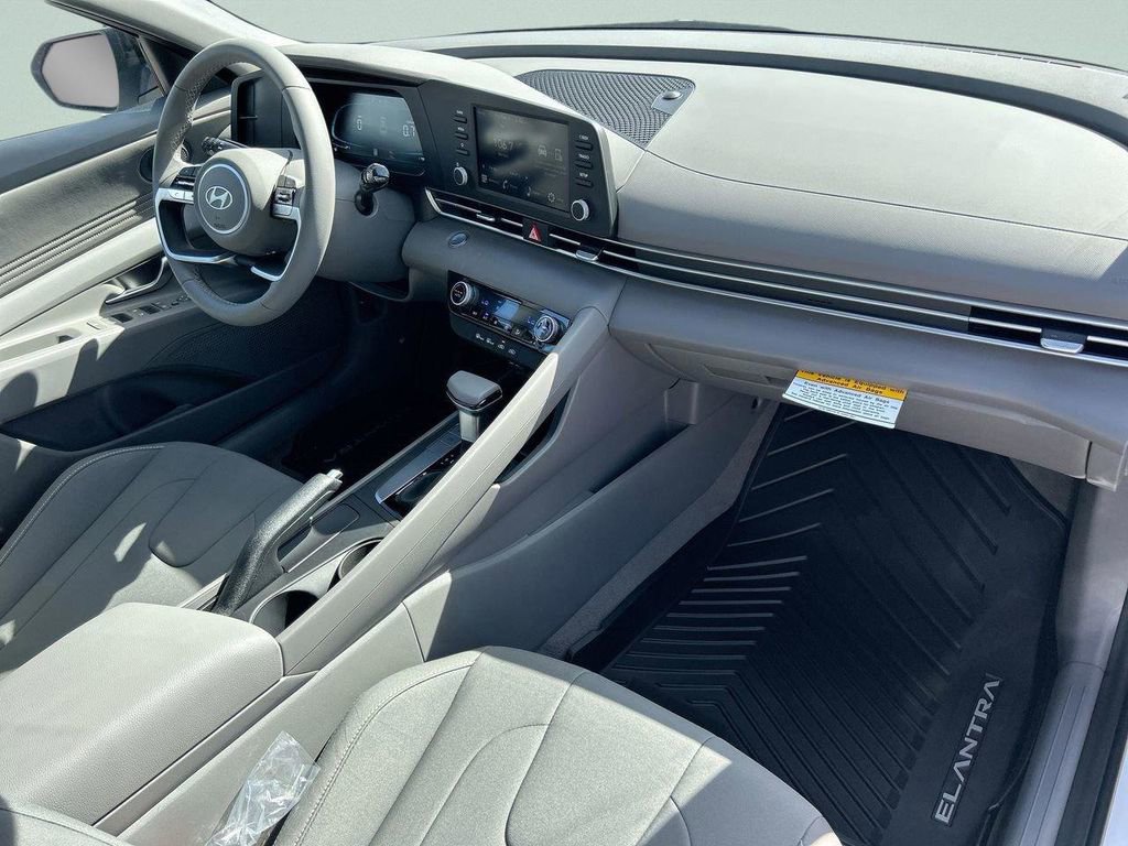 New 2026 Hyundai Elantra Sport FWD image 16