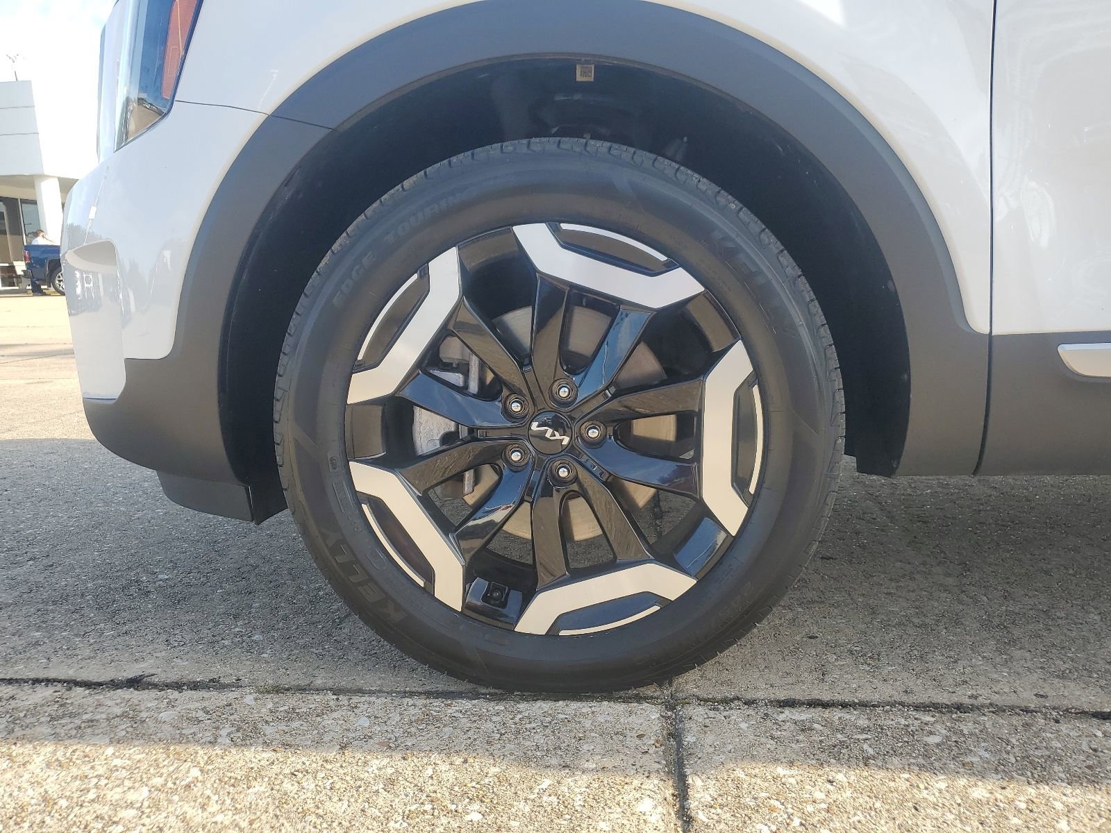 Used 2025 Kia Telluride S FWD image 7