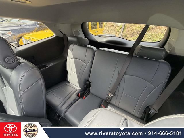 Used 2018 Buick Enclave Premium w/ Experience Buick Package AWD/4WD image 18