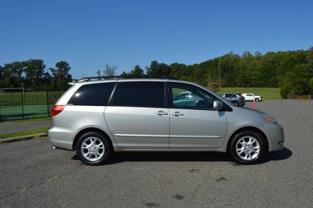 Used 2004 Toyota Sienna XLE Limited w/ Limited Pkg 5 FWD image 62