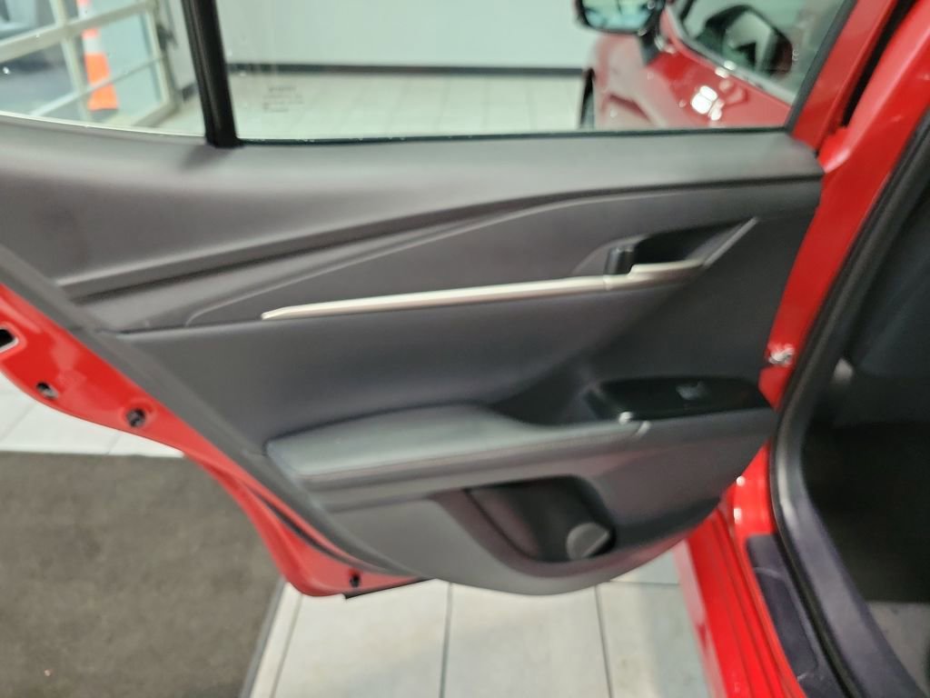 Used 2025 Toyota Camry XLE image 38