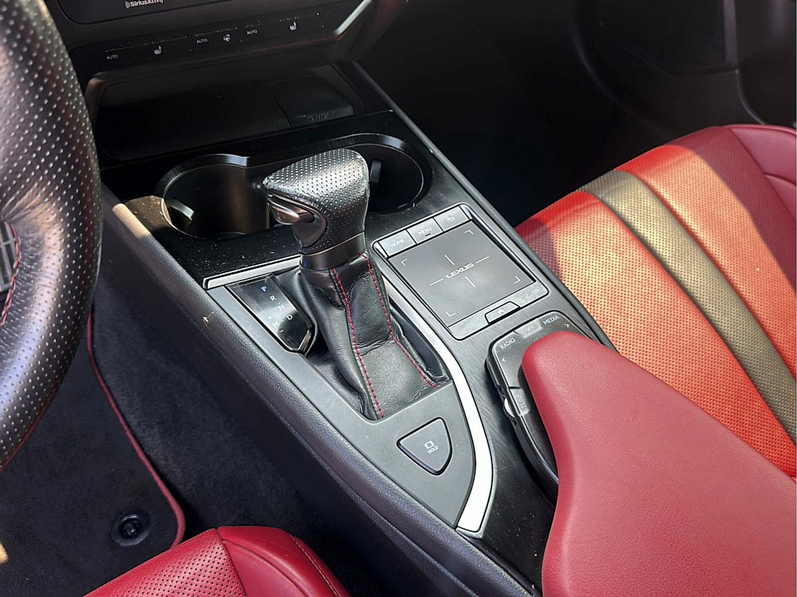 Used 2019 Lexus UX 200 F Sport w/ F Sport Premium Package FWD image 15