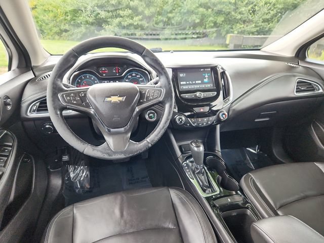 Used 2017 Chevrolet Cruze Premier FWD image 32