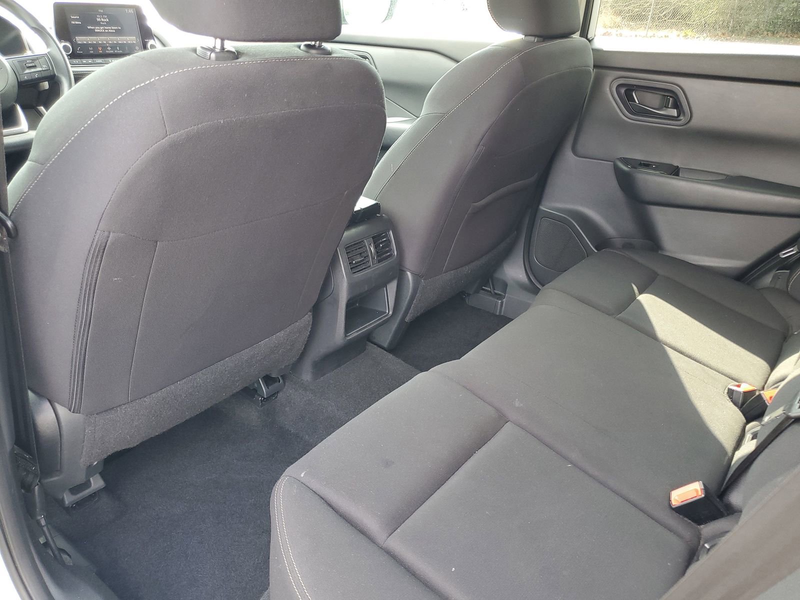 Used 2024 Nissan Rogue S image 22