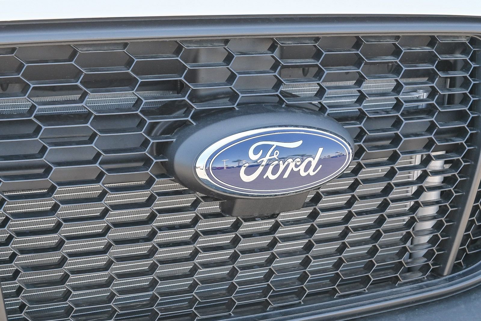 New 2025 Ford Transit 250 148 Medium Roof w/ Load Area Protection Package image 12