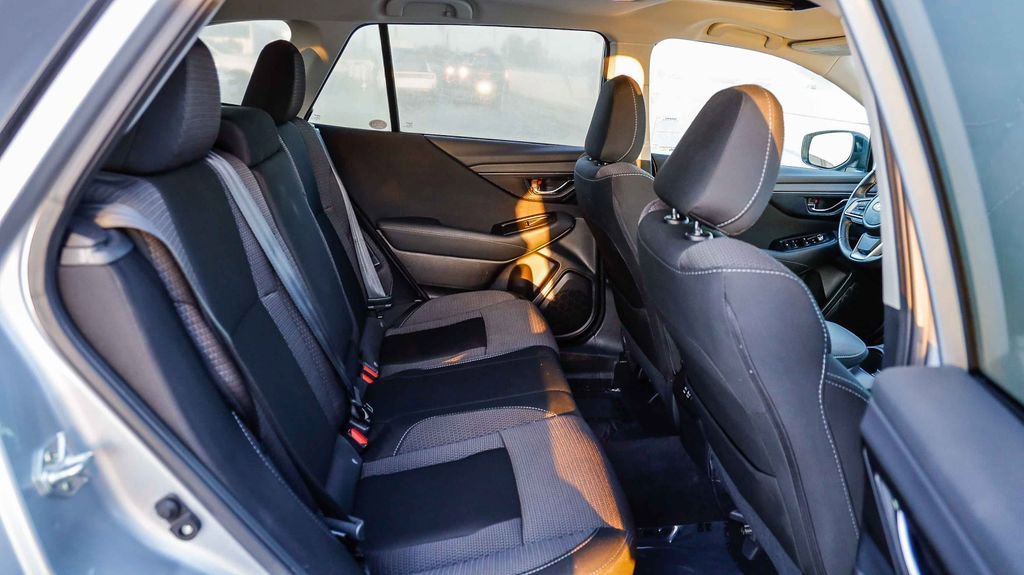 Used 2025 Subaru Outback Premium image 20