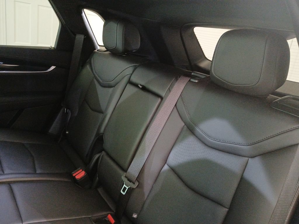Certified 2025 Cadillac XT5 Premium Luxury w/ Technology Package AWD/4WD image 14