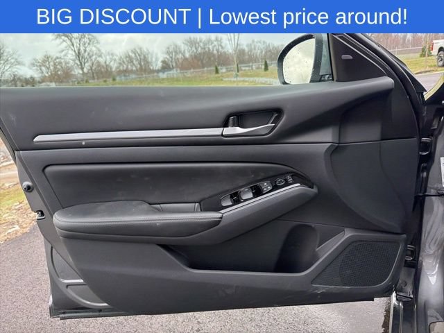 Used 2025 Nissan Altima 2.5 SL FWD image 21