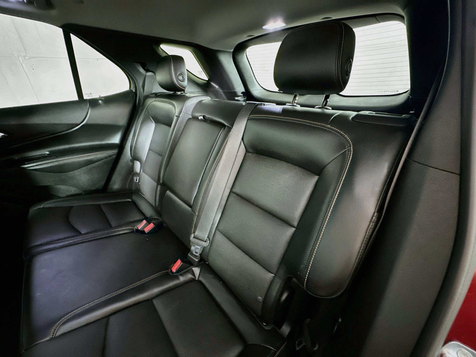 Used 2018 Chevrolet Equinox Premier FWD image 22