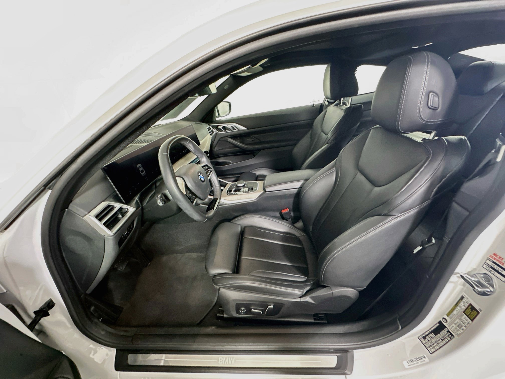 Used 2025 BMW 430i Coupe w/ Premium Package RWD image 13