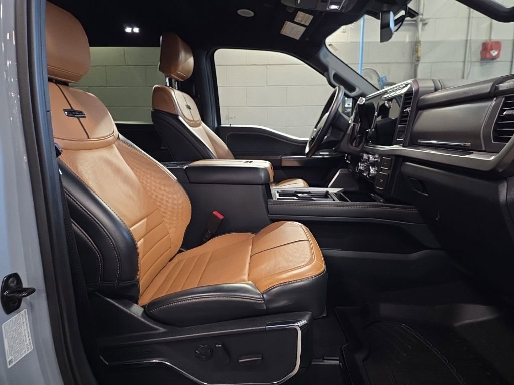 Used 2024 Ford F350 Platinum image 19