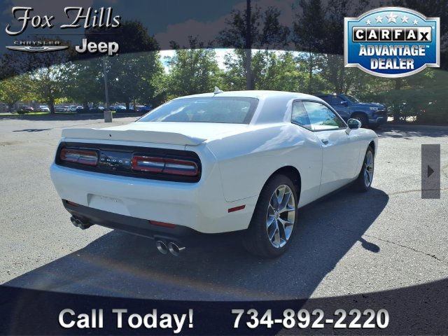 Certified 2021 Dodge Challenger SXT w/ Plus Package RWD image 9