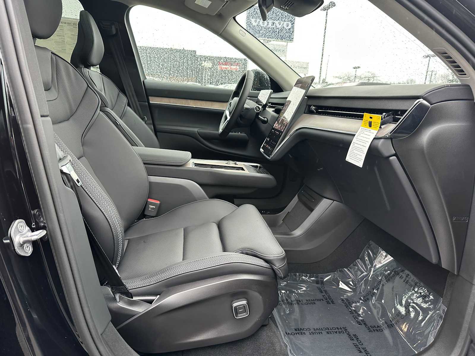 New 2025 Volvo EX90 Plus w/ Protection Package Premier image 10