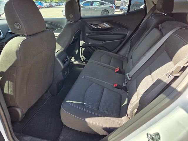 Used 2022 GMC Terrain SLE w/ Driver Convenience Package FWD image 9