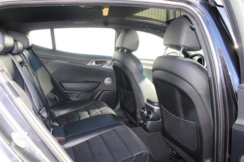 Used 2019 Kia Stinger GT2 image 16