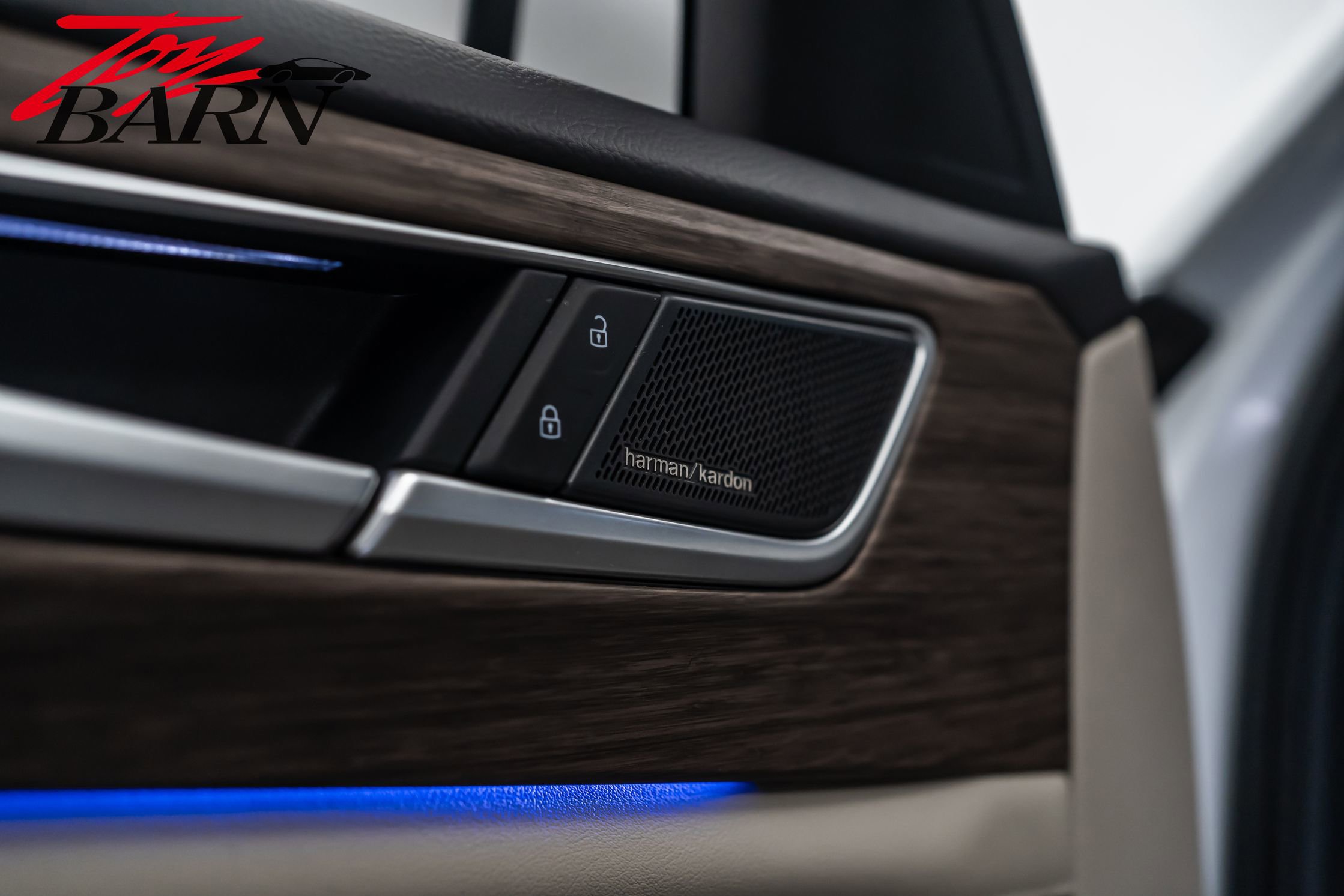 Used 2024 Volkswagen Atlas SEL Premium R-Line image 23