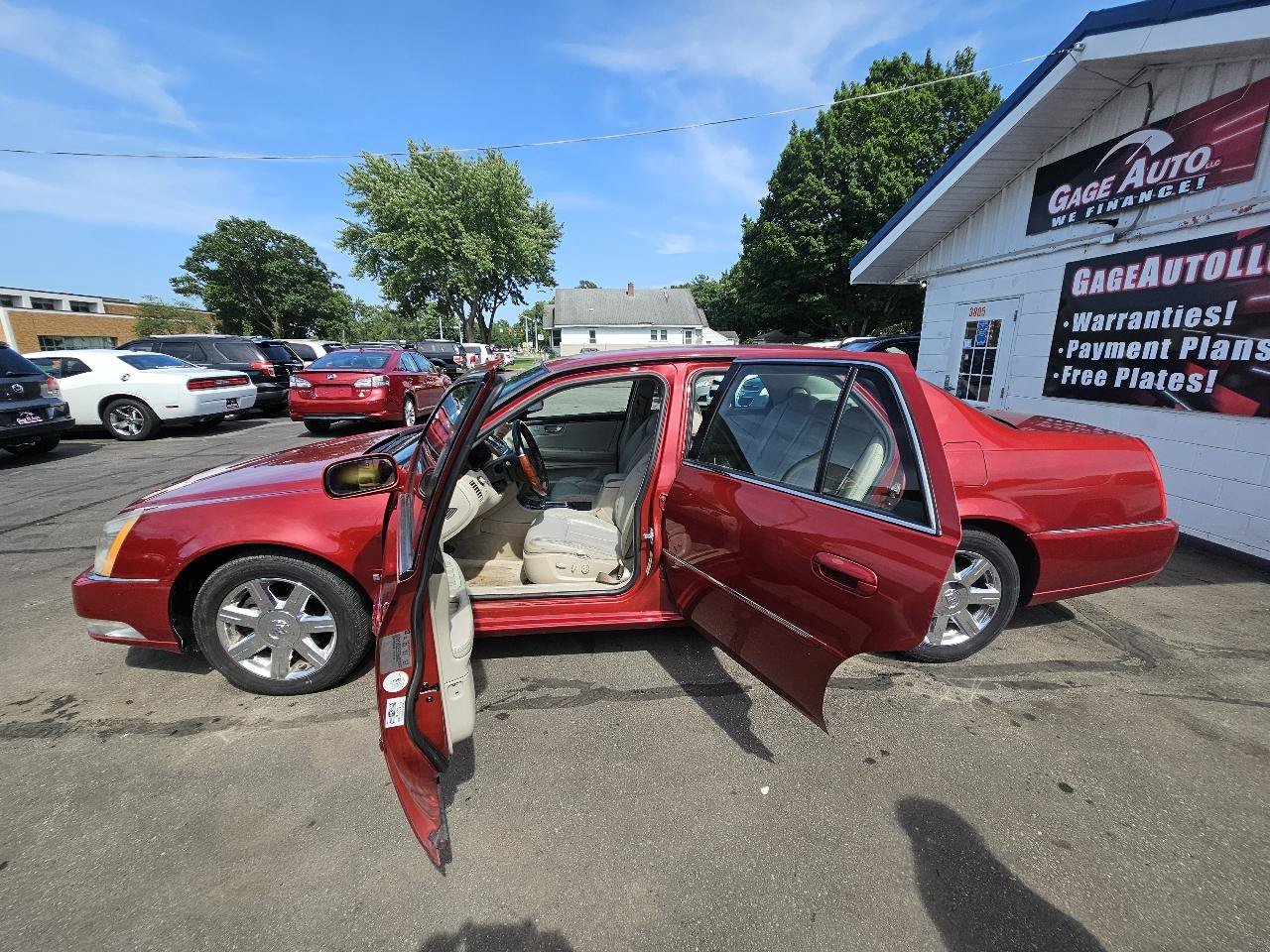 Used 2007 Cadillac DTS Luxury I w/ Trunk Convenience Package FWD image 23