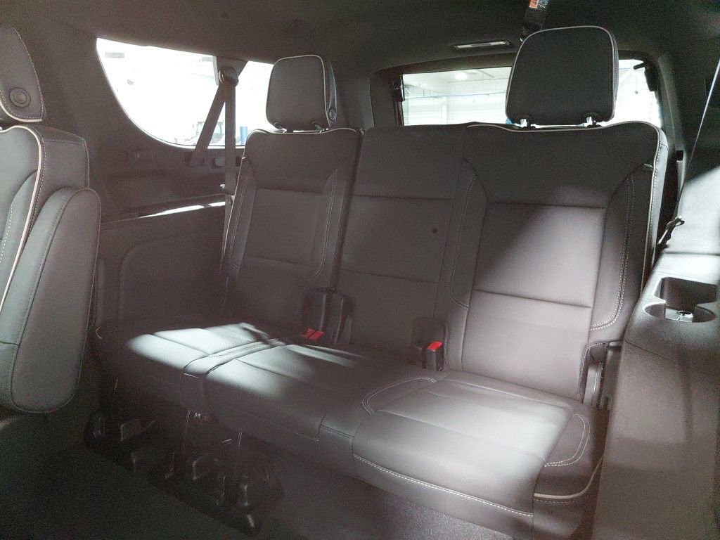 New 2026 Chevrolet Suburban Premier AWD/4WD image 19