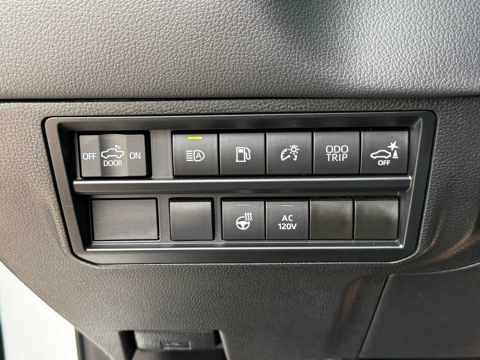 Used 2023 Toyota Tundra Limited AWD/4WD image 22