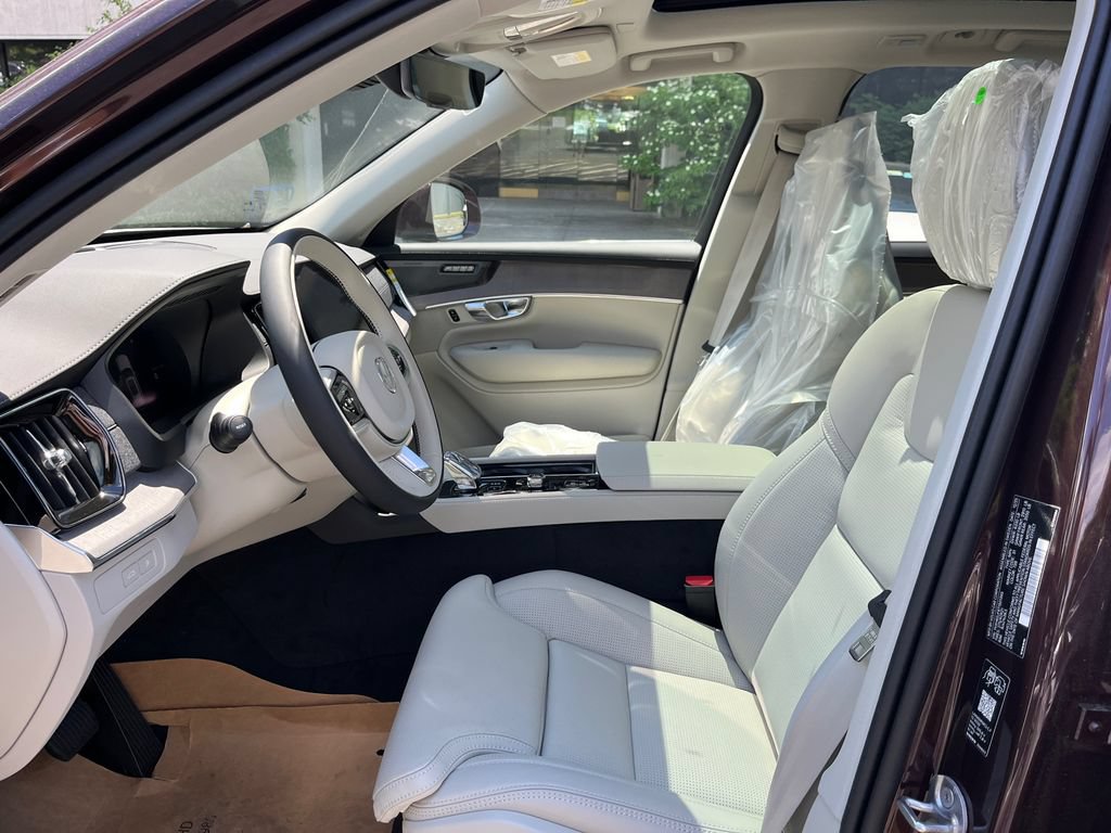 New 2026 Volvo XC90 T8 Ultra w/ Protection Package AWD/4WD image 10