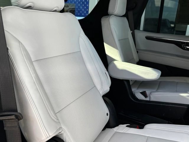 Certified 2026 Chevrolet Tahoe Premier w/ Sun And Tow Package AWD/4WD image 20