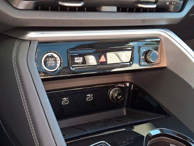 Certified 2025 Audi Q5 Premium w/ Convenience Package AWD/4WD image 16