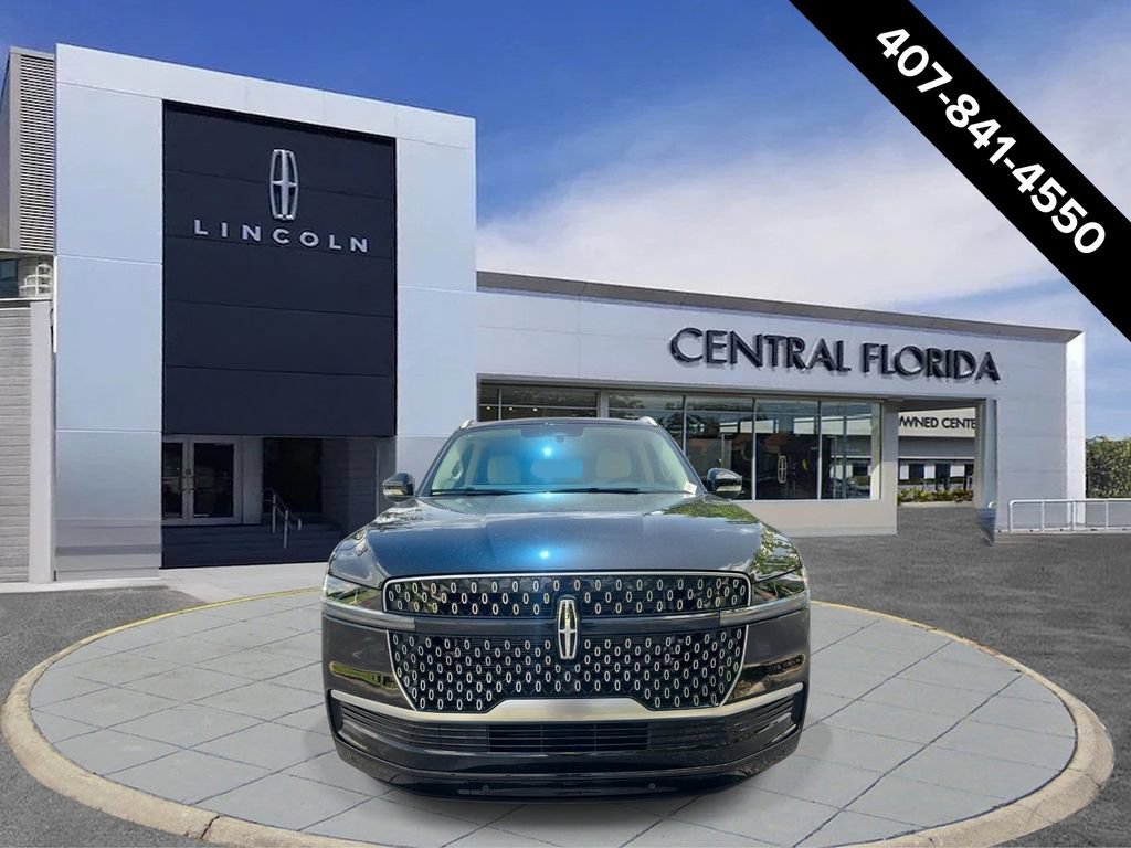 New 2027 Lincoln Navigator Premiere RWD image 7