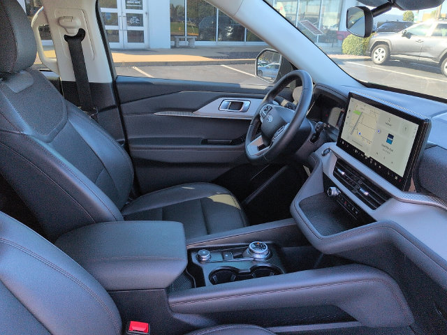 Used 2026 Ford Explorer Active w/ Active Comfort Package AWD/4WD image 10