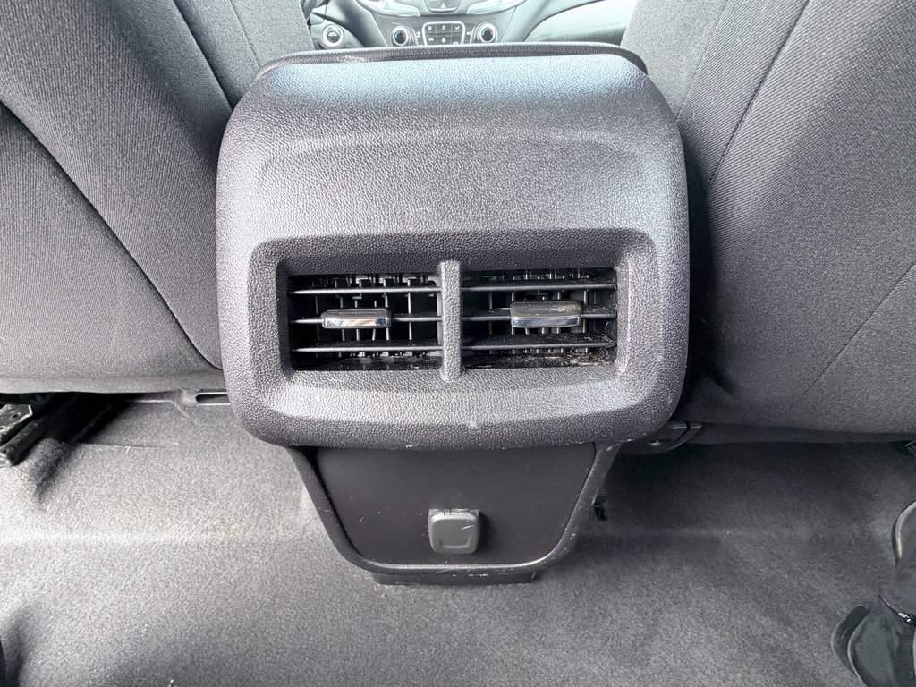 Used 2018 Chevrolet Equinox LT FWD image 27