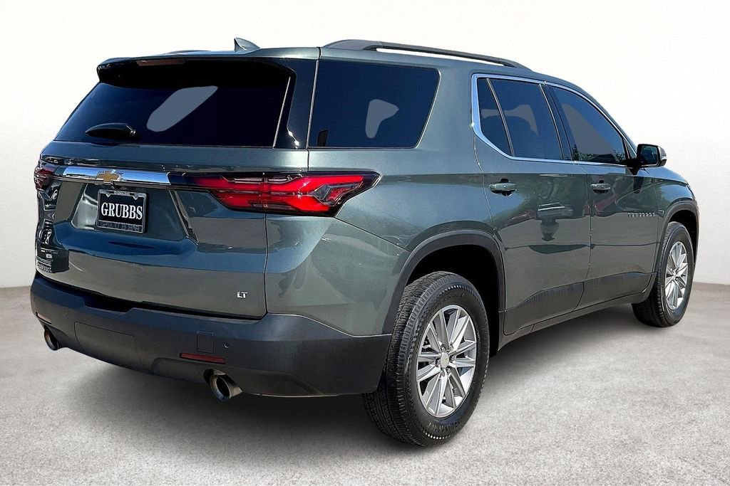 Used 2022 Chevrolet Traverse LT image 2