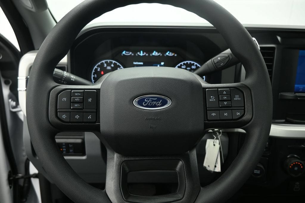 New 2026 Ford F350 XL w/ XL Chrome Package RWD image 9