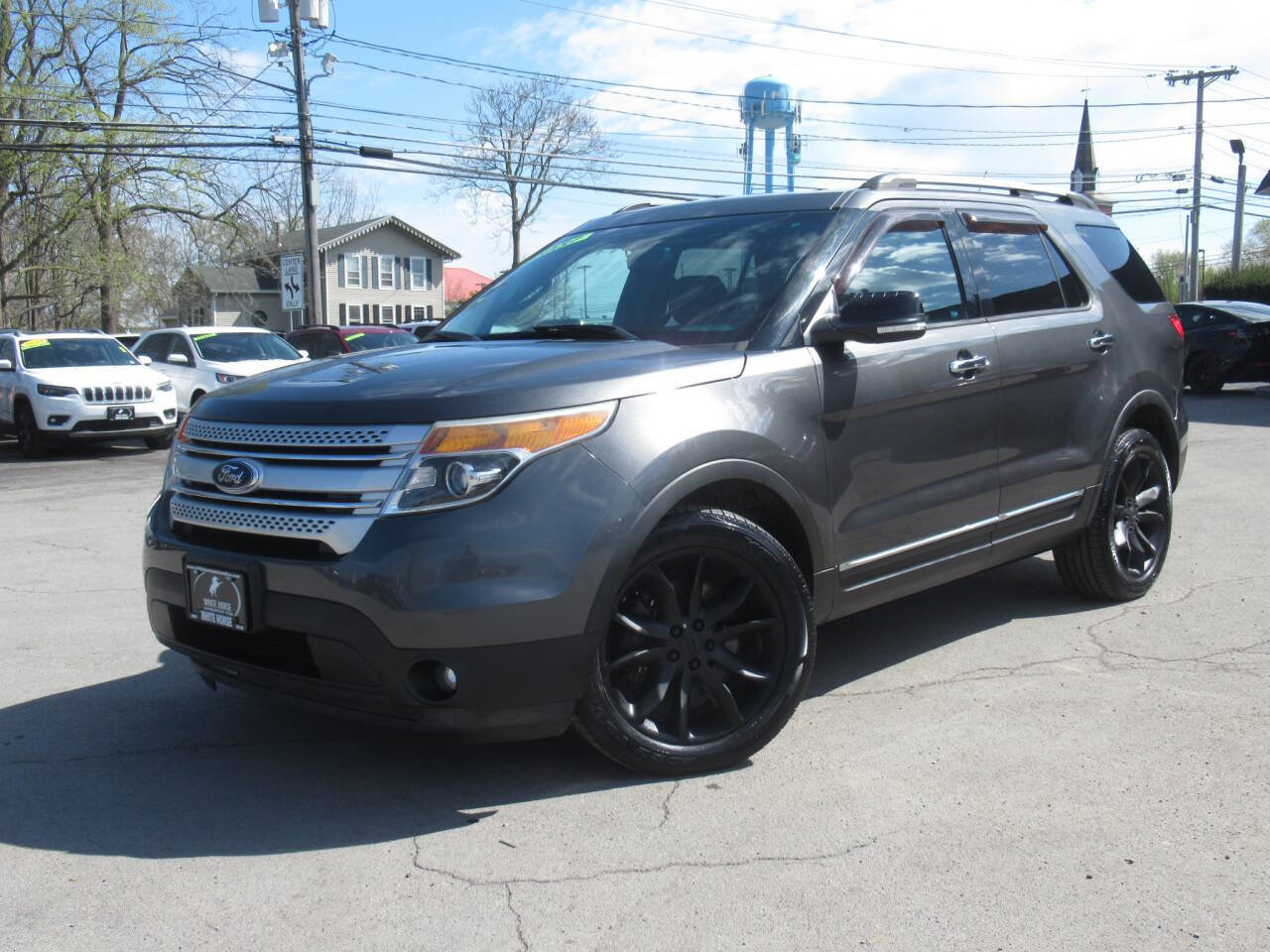 Used 2015 Ford Explorer XLT w/ Equipment Group 202A AWD/4WD image 27