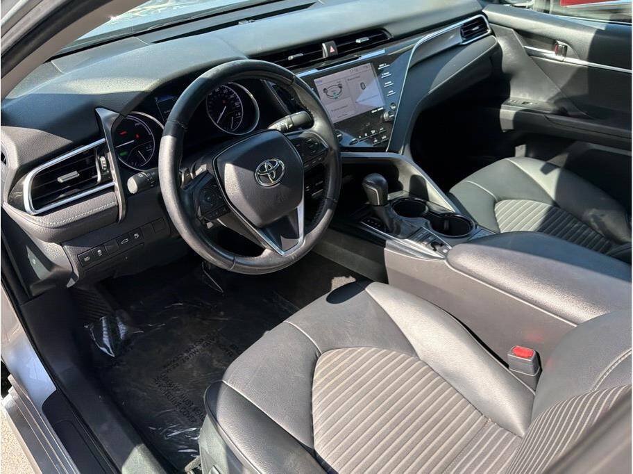 Used 2018 Toyota Camry SE w/ Audio Package FWD image 8
