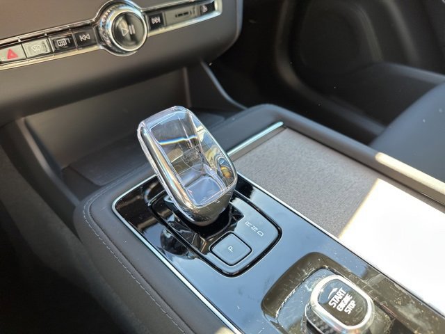 New 2026 Volvo XC90 B6 Plus w/ Protection Package Premier image 14