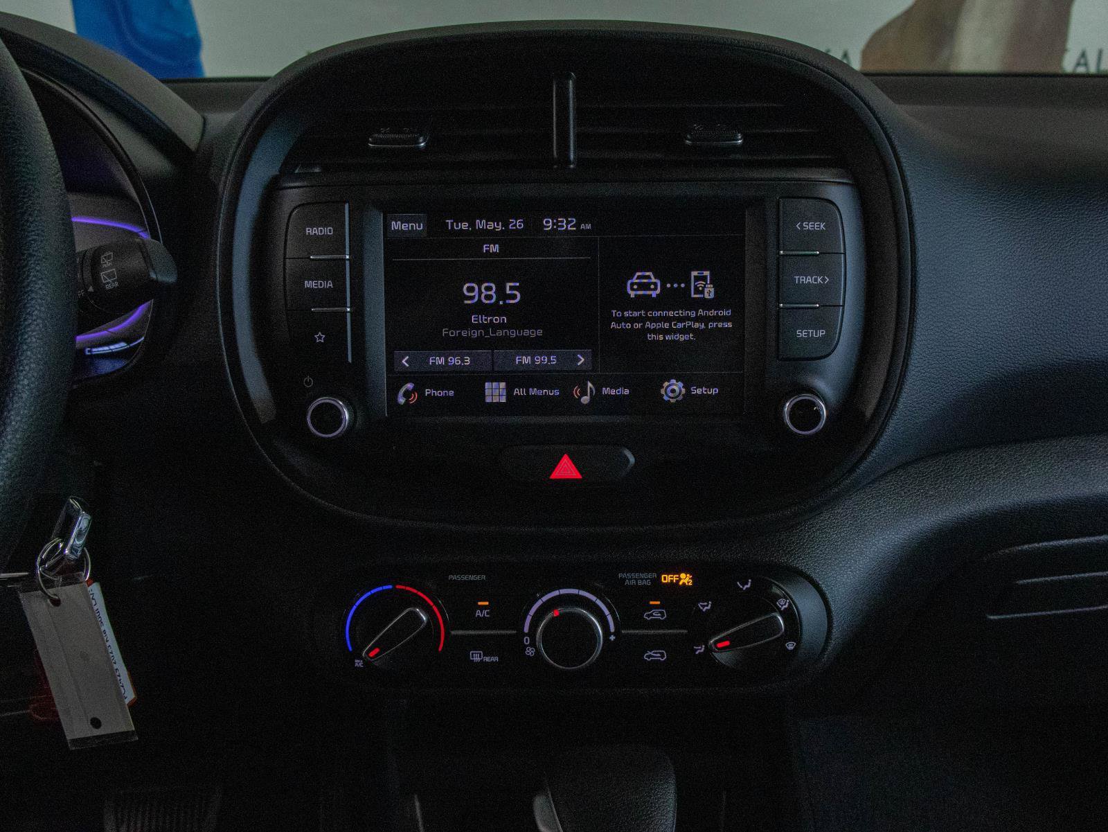Used 2025 Kia Soul LX w/ LX Technology Package FWD image 4