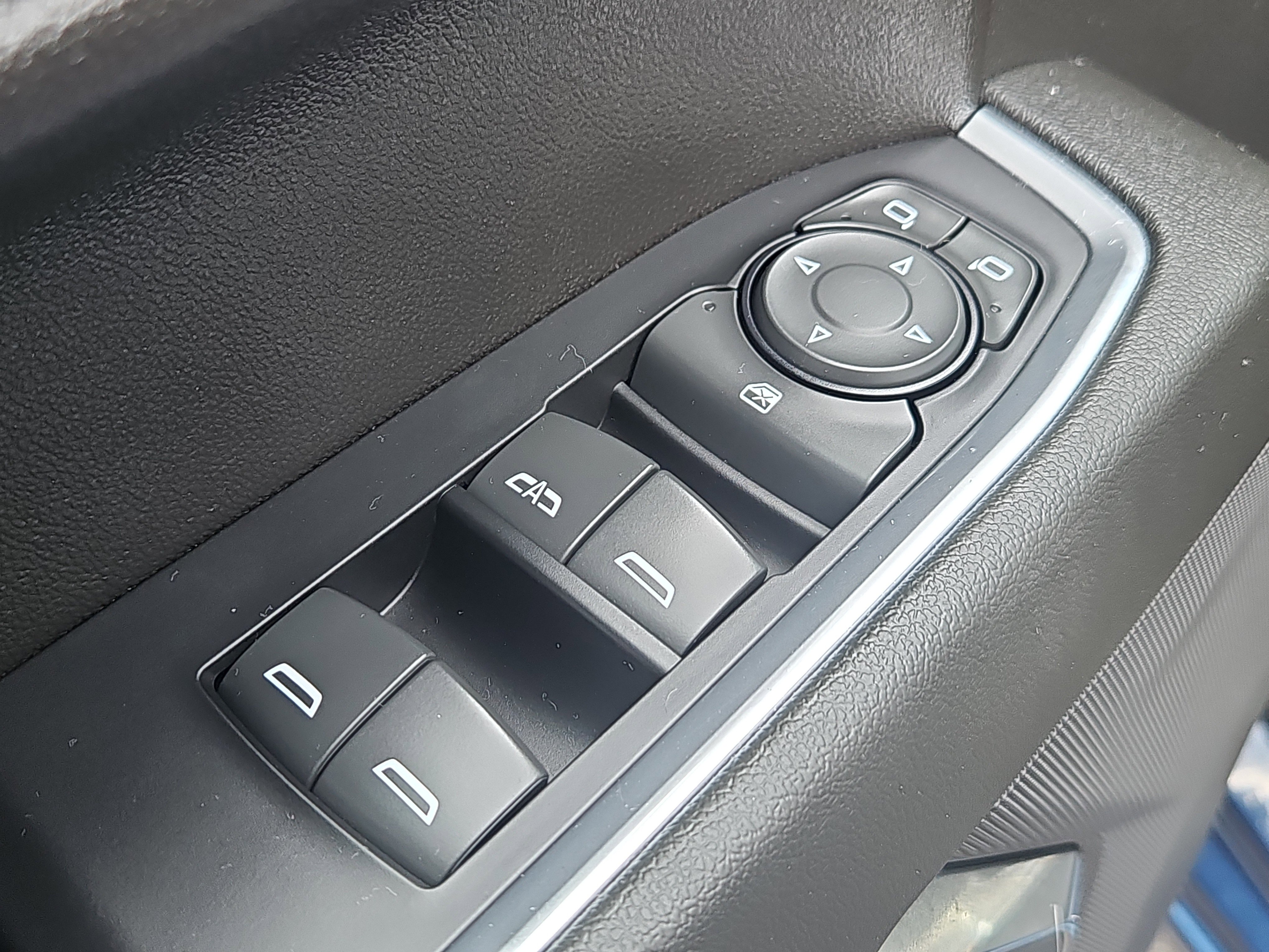 Used 2022 Chevrolet Silverado 1500 LT image 19