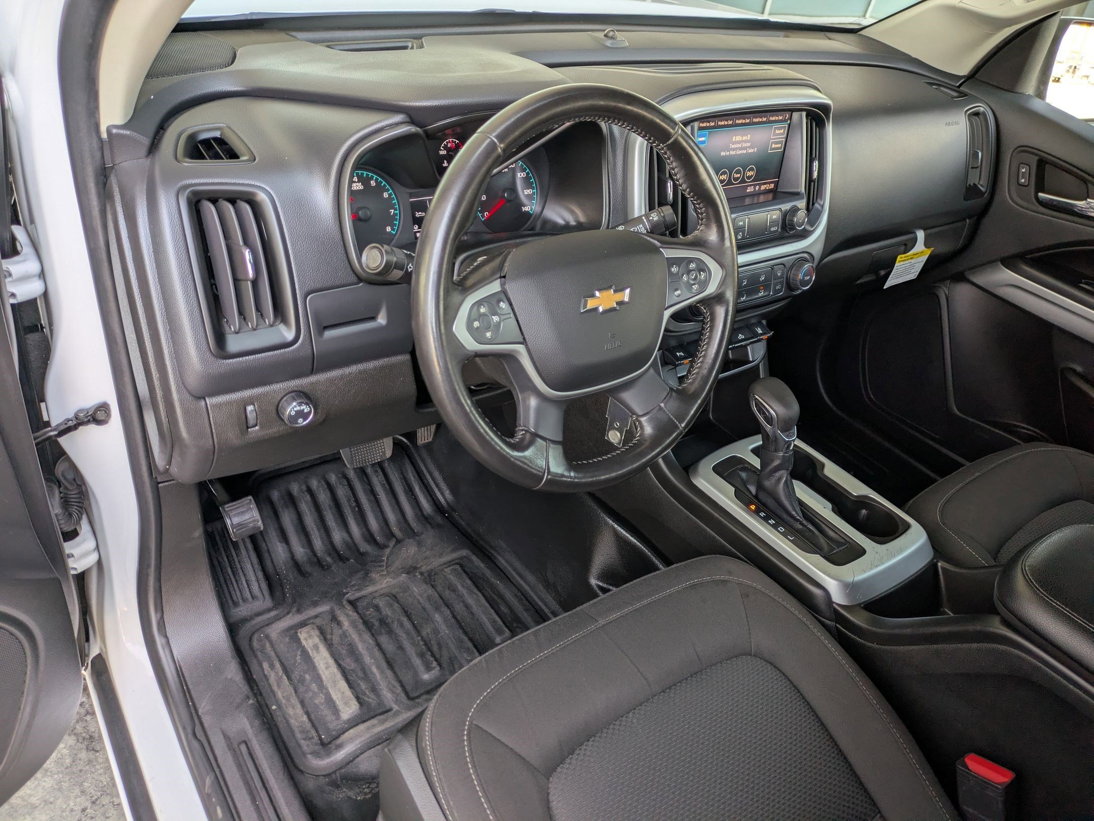 Used 2022 Chevrolet Colorado LT w/ Fleet Safety Package image 12