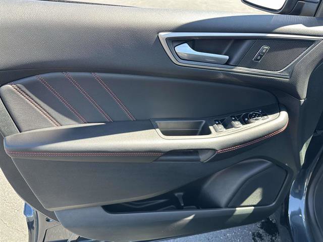 Used 2023 Ford Edge ST-Line image 9