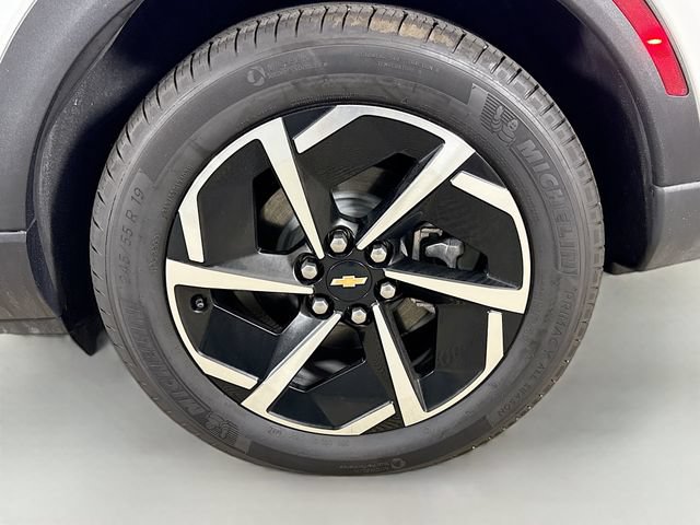Used 2026 Chevrolet Equinox EV LT FWD image 29