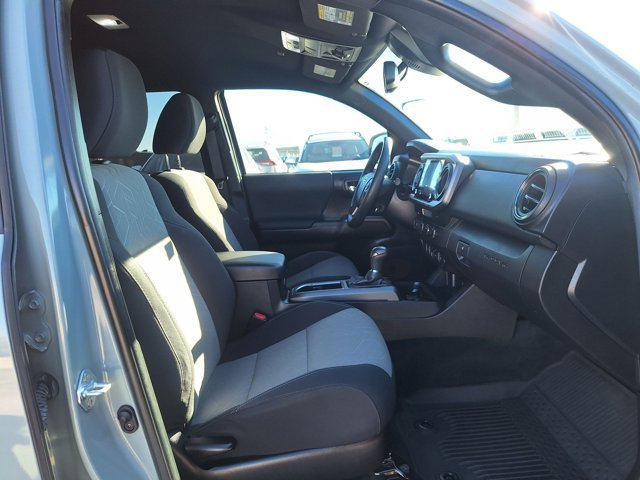 Used 2023 Toyota Tacoma TRD Off-Road image 19